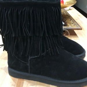 Sz 10 Fringe black low cut slip resistant boots